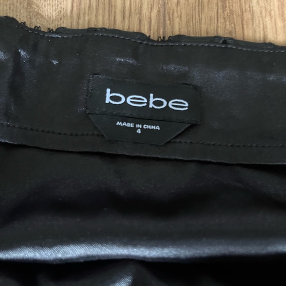 Detailed faux leather skirt - Picture 2 of 2